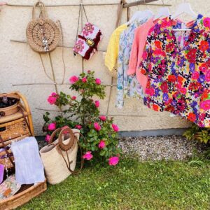 Friperie en ligne pour vêtements vintage colorés et accessoires